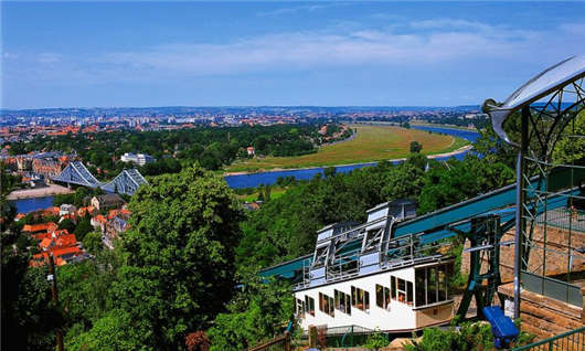 <a style='color:#268bd1;cursor:pointer;' href='/'>德國(guó)移民</a>政策方式解讀、歐盟藍(lán)卡簽證