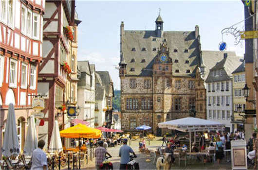 藍(lán)卡申請(qǐng)條件