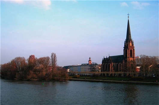 　　德國移民之擔保就業(yè)許可證的類型