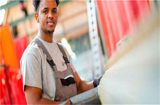 德國工人終身不換東家，全因德國工人待遇優(yōu)厚！